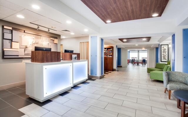 Holiday Inn Express Hotel & Suites Clewiston by IHG