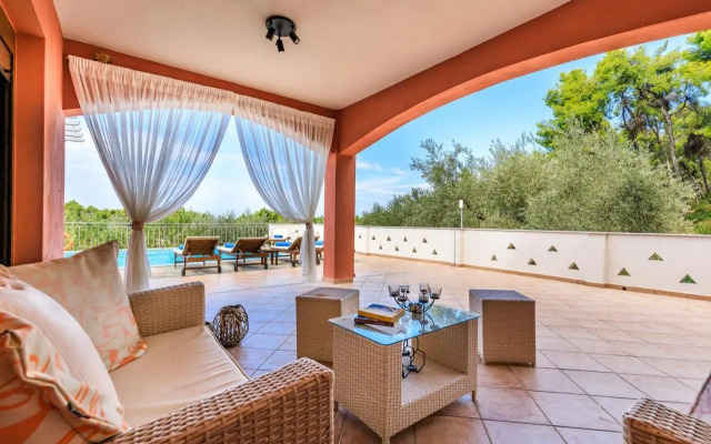 Villa Amaryllis by Kardous Skopelos Villas