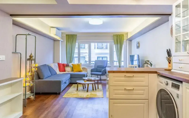 Central and Stylish Flat in the Heart of Beyoglu