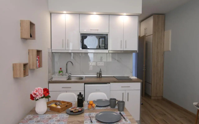 Lakones Deluxe Suites
