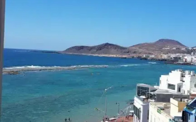 Apartamento amplio Canary Style, 1ªLinea Playa Canteras