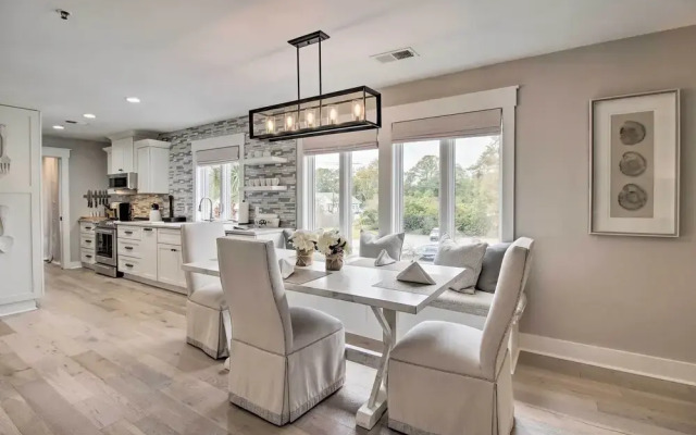 Pet-friendly Villa w/ Balcony in Bluffton!