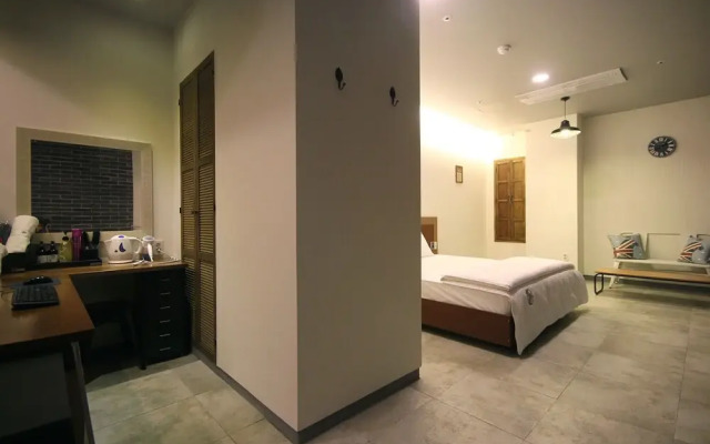 Changwon Masan IVE Hotel