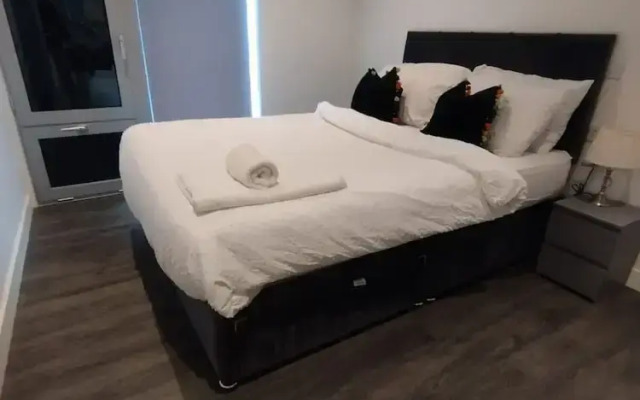 Charming 3-bed Apartment in London