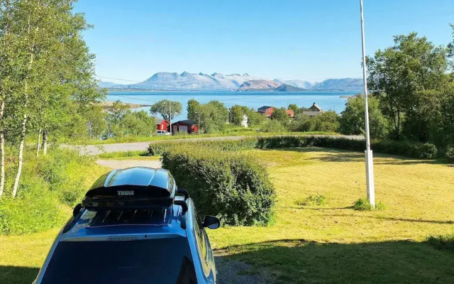 6 Person Holiday Home in Vevelstad