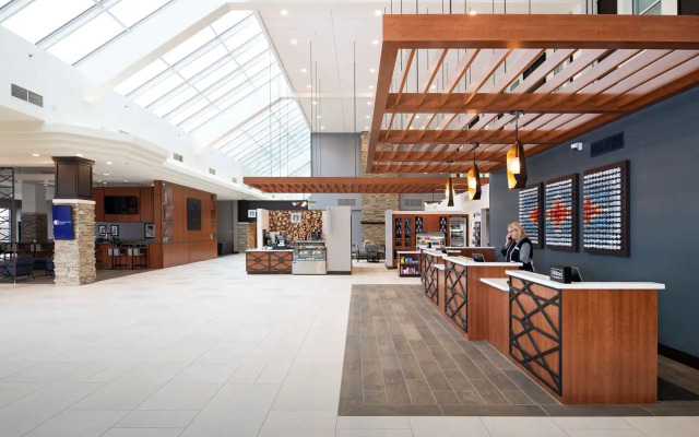 DoubleTree by Hilton Madison East