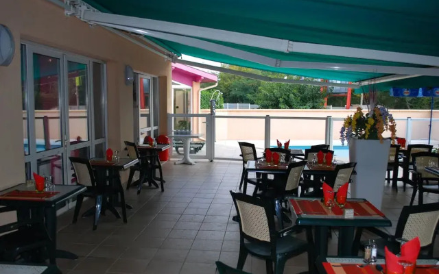 Artel Hotel