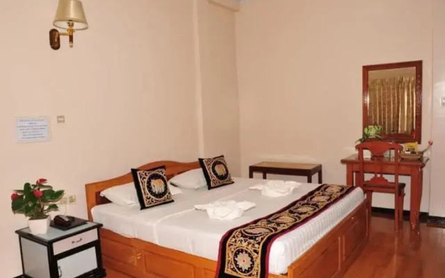 Golden City Crown Hotel