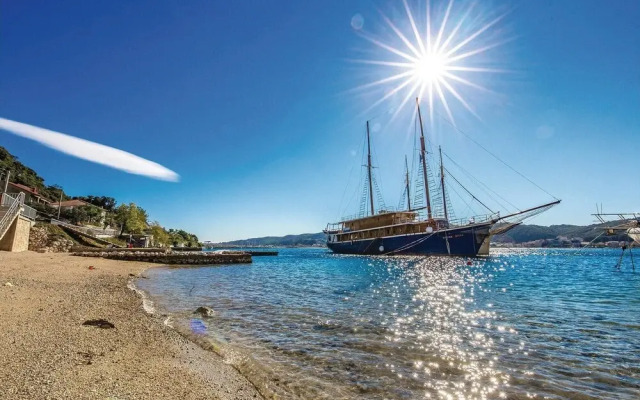 Stunning Home in Rab With Wifi and 1 Bedrooms