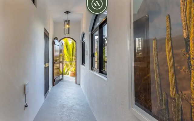 Oceanfront 10 BR Villa With Pool - Jacuzzi - Beach