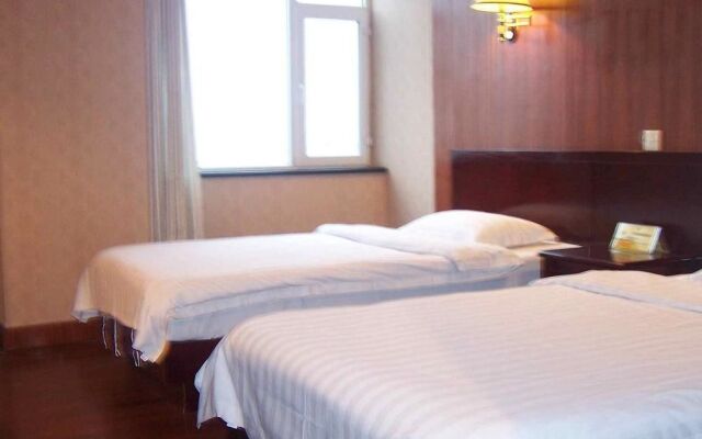 Fengcheng Hotel