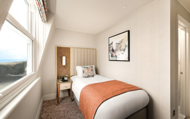 Clifton Hotel