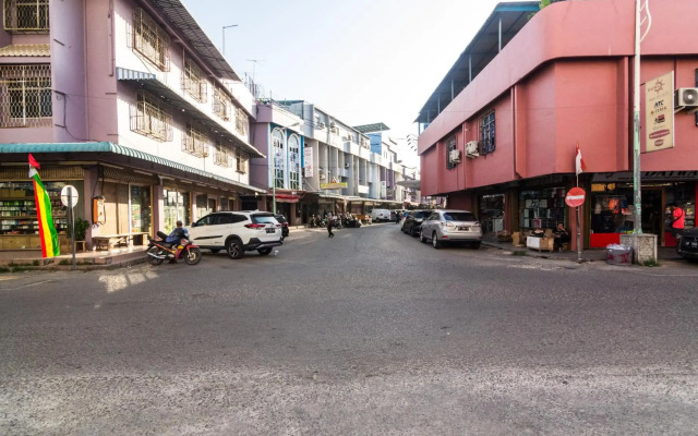 Lovina Inn Nagoya Batam