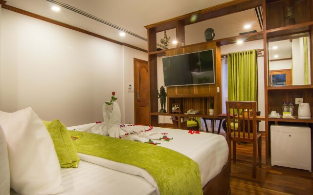 Vid Angkor Boutique