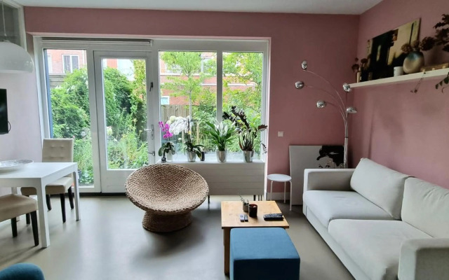 Lovely 1 bedroom with garden bnb