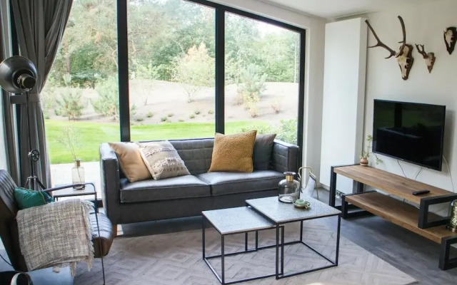 Modern Chalet Near De Veluwe National Park