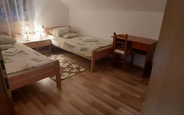 Apartment Slap