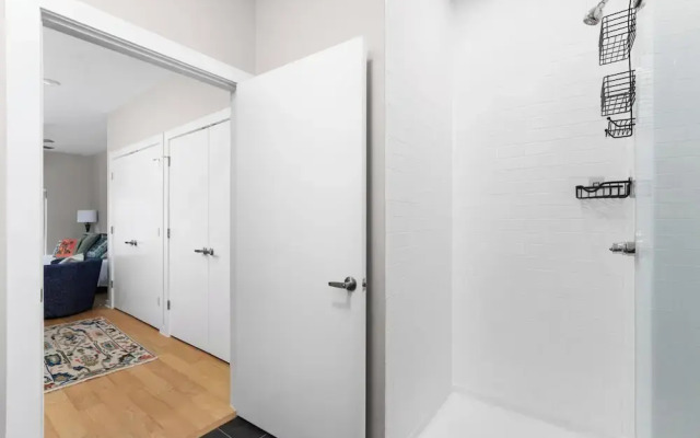 Rare 2BR in Prime Location