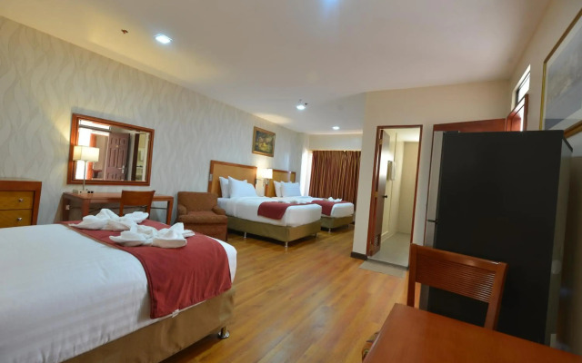 Royal Suites Condotel