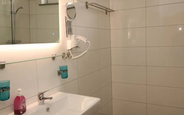 Central Apartment Near the Trade Fair
