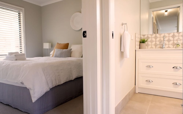 Charlottes Honor - River & Golf Cottage – Guest Rooms – Tocumwal