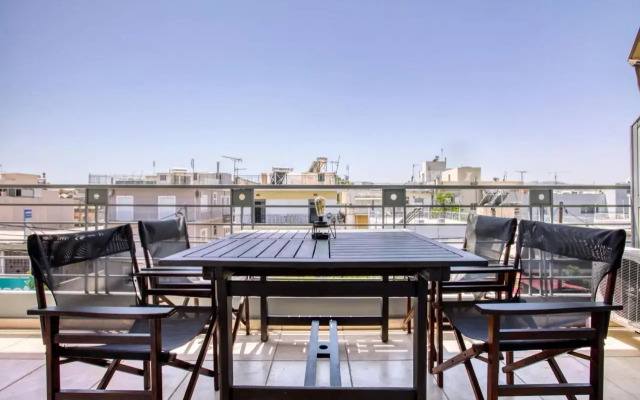Sunny & cosy 2nd floor apt with a balcony
