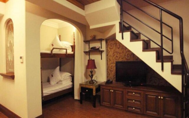 Daily Mega Holiday Hotel