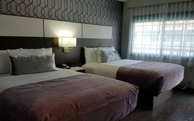 Sunset West Hotel, SureStay Collection by Best Western