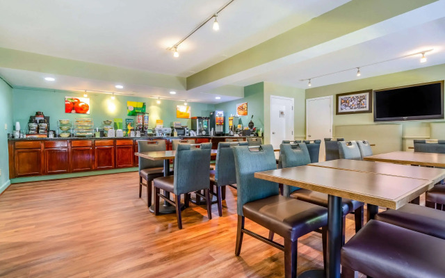Quality Inn & Suites Creedmor - Butner