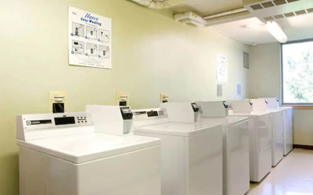 Residence & Conference Centre - Brampton