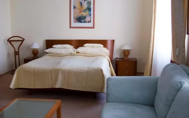 Klub Hotel