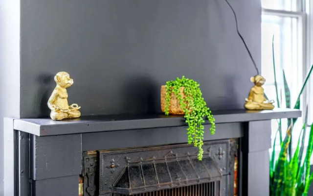 Prime Location Clean Top Rated Free Parking