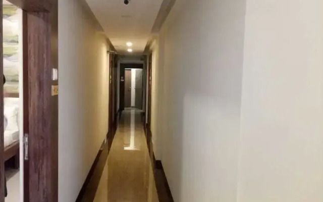 Hotel Vrushali Inn