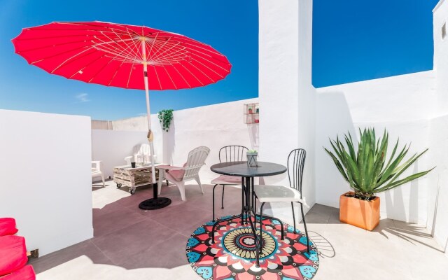 Trendy Central Apt With Small Parking And Terrace