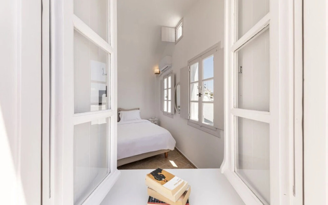 Calderas Hug & Panoramic Sea View Suites