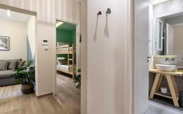 “Champions” Apartment in N. Kosmos neighbourhood