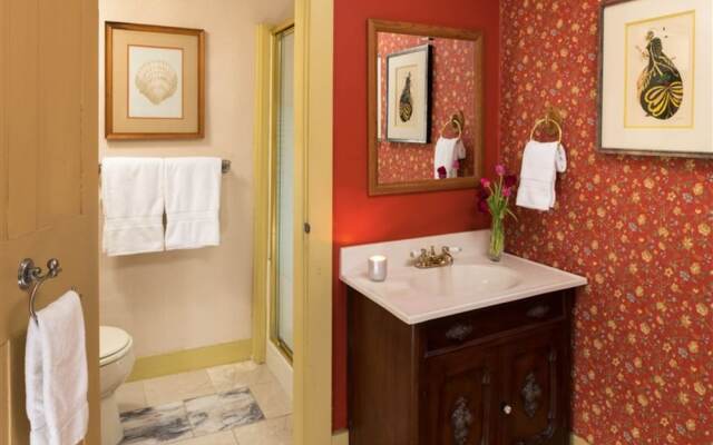 Waldo Emerson Inn