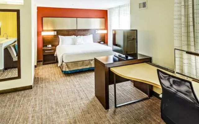 Residence Inn by Marriott Akron South / Green