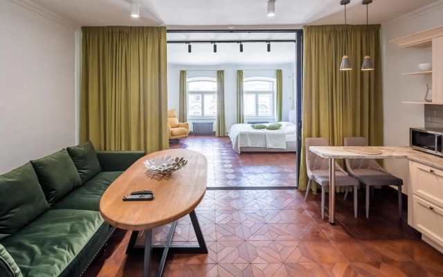 Romari апартименти площа Ринок