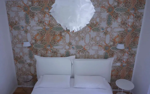 Stella CasaBono (B&B)