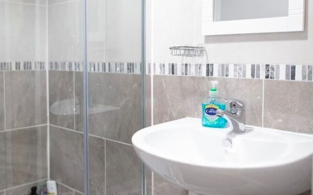 Elegant Apartment in Worcester Near the Racecourse