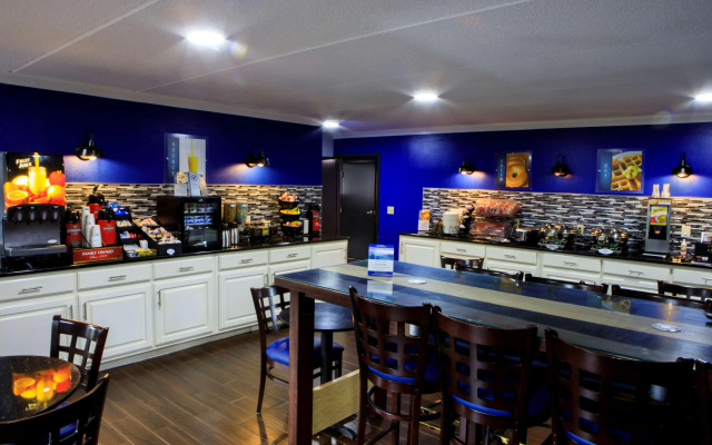 Best Western Shelbyville Inn and Suites Celebration Inn