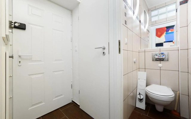 Downtown Buda Homes Relax