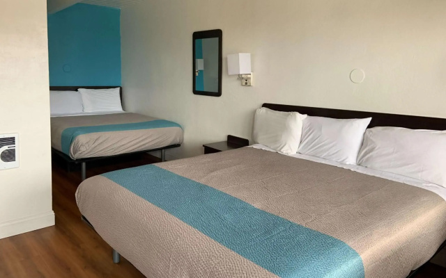 Ocean Breeze Inn