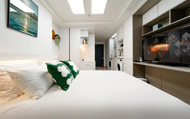 Urbanstay Sokcho Deungdae Beach