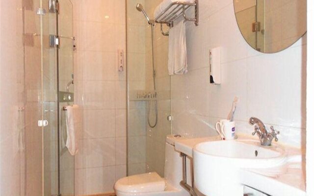 Hanting Express Beijing Communication University of China North Gate