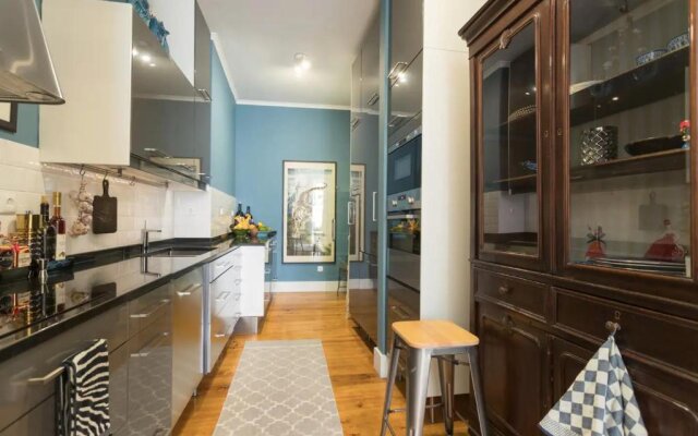 Beautiful and Stylish 5BR in the heart of Chiado