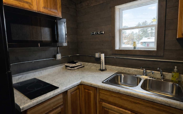 Outback Shack: Lake Access Studio in Woodruff