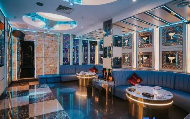 Xunfa Hotel (Huian County Government Gymnasium Branch)