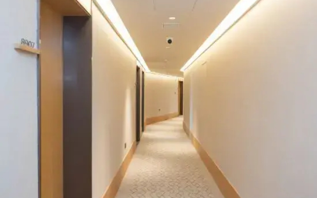 JI Hotel (Ningbo Jiangbei Aotizhongxin)